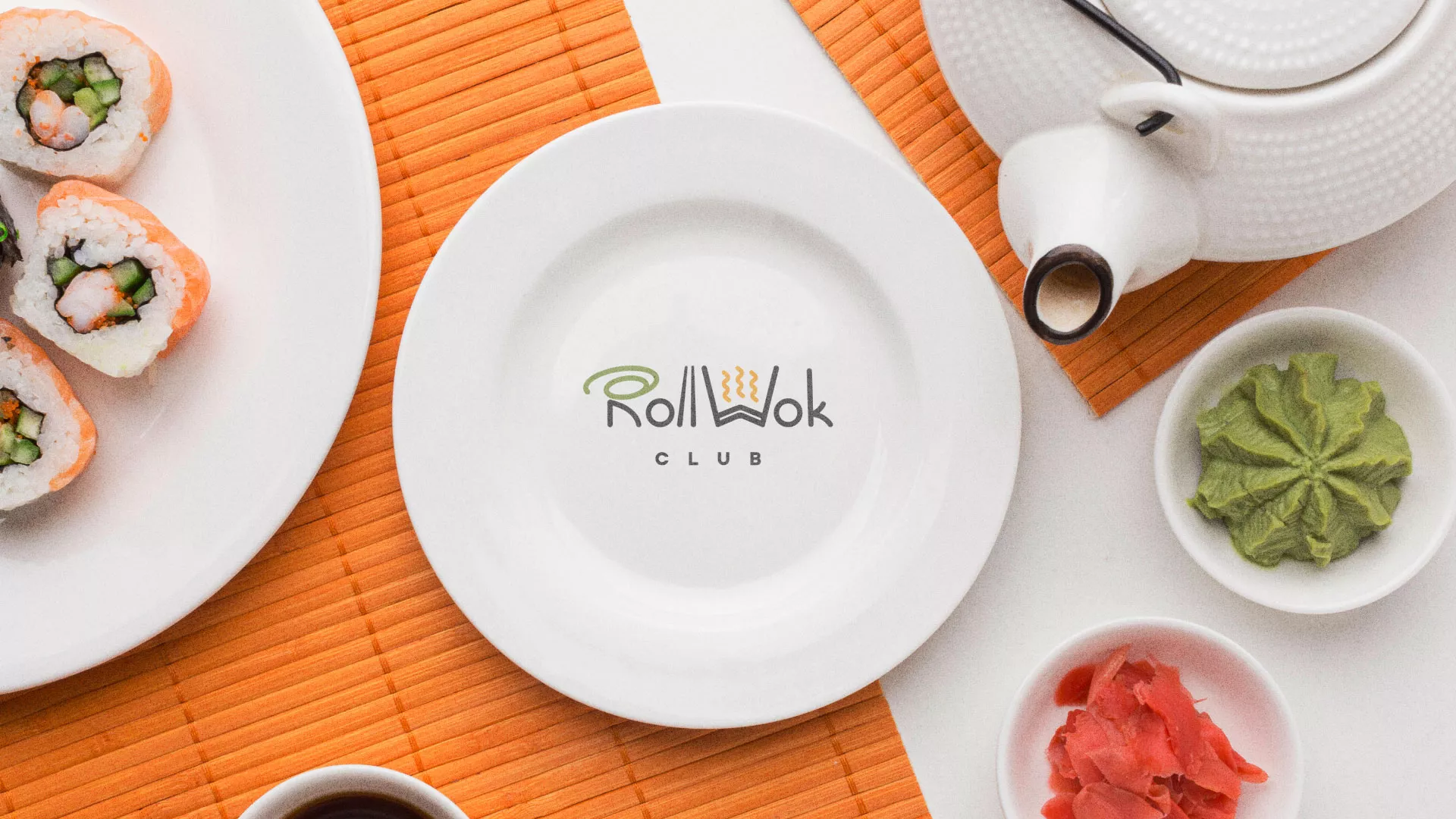 Разработка логотипа и фирменного стиля суши-бара «Roll Wok Club» в Мамоново